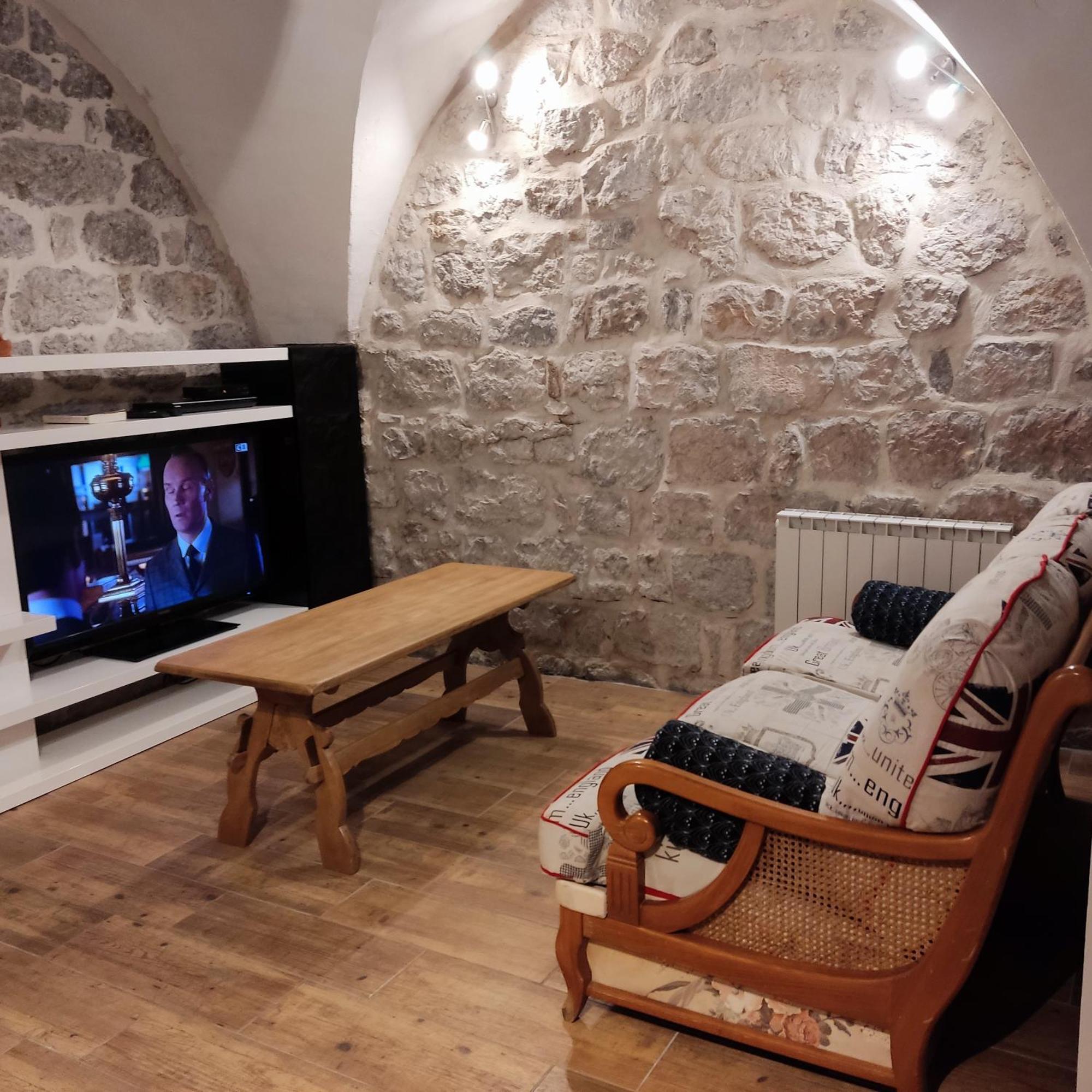 maison pierre et voûte au cœur du village Balazuc Extérieur photo